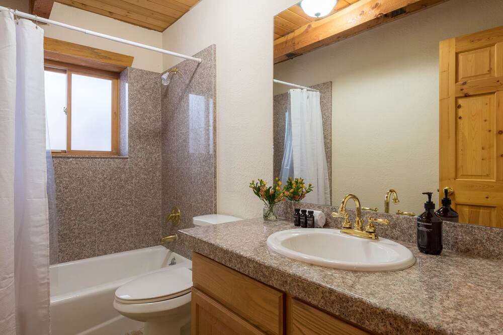 Photo of Bathroom in Summit Park