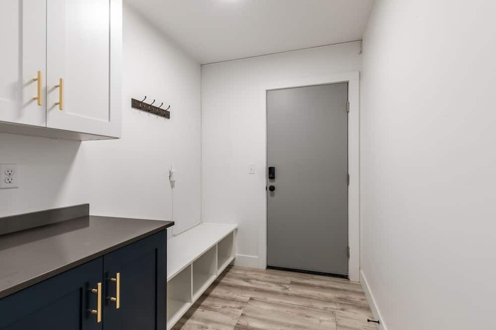 Photo of Bedroom in Central City