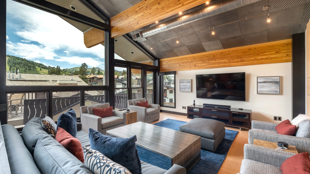 Photo of Livingroom in Deer Valley