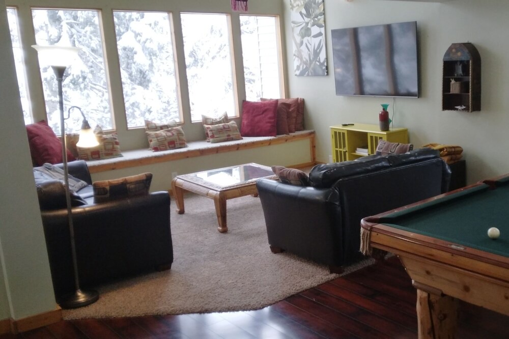 Photo of Bedroom in Summit Park