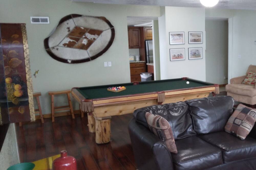 Photo of Livingroom in Summit Park