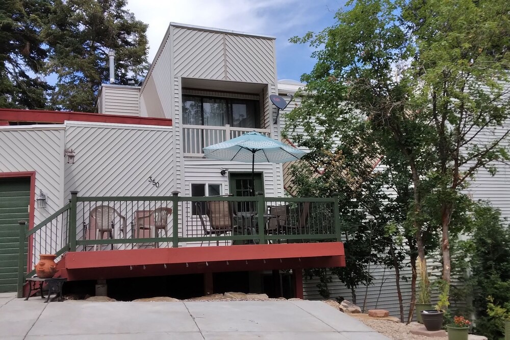 Photo of Outdoor in Summit Park