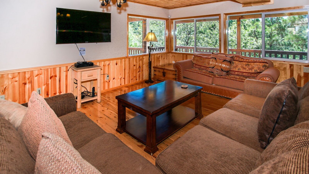 Photo of Livingroom in Big Bear