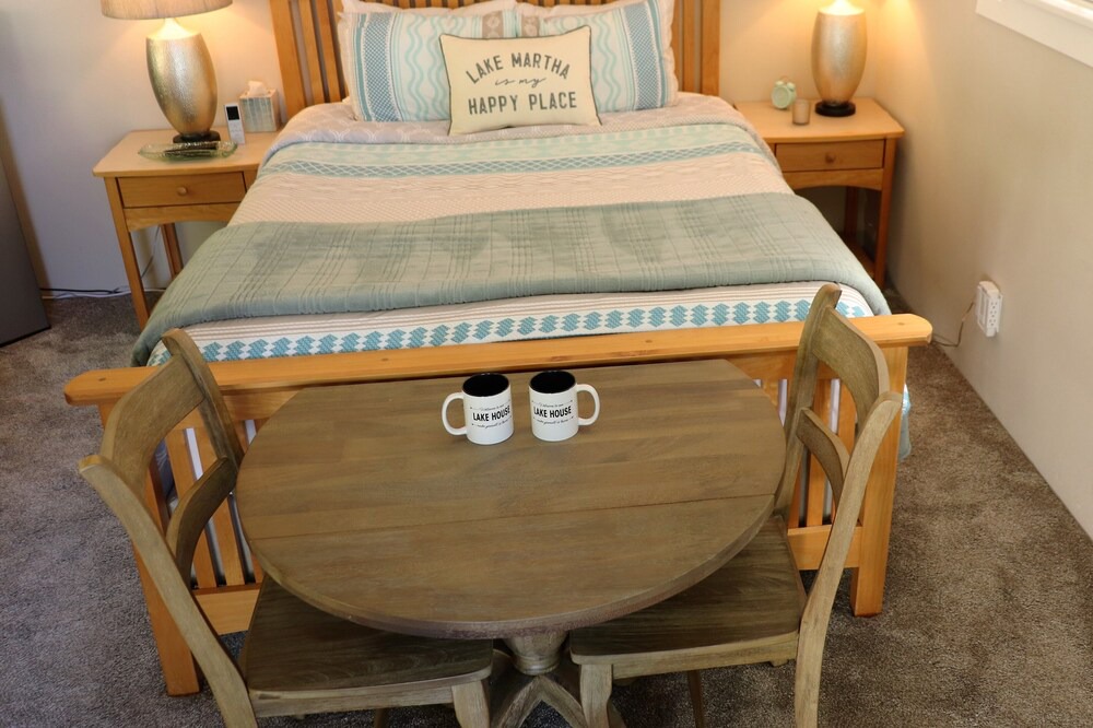 Photo of Bedroom in Warm Beach