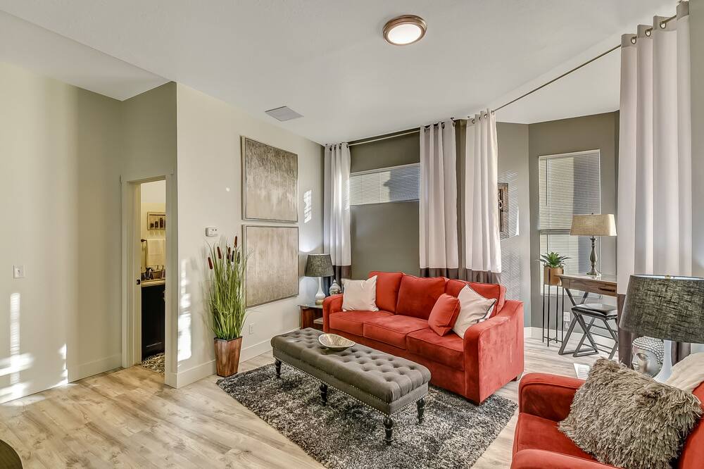 Photo of Bedroom in Central City