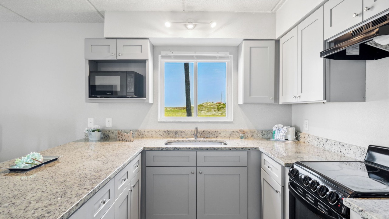 Photo of Kitchen in Laguna Beach Estates