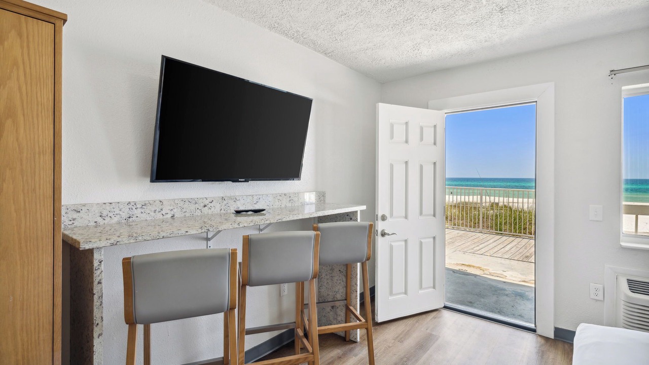 Photo of Bedroom in Laguna Beach Estates