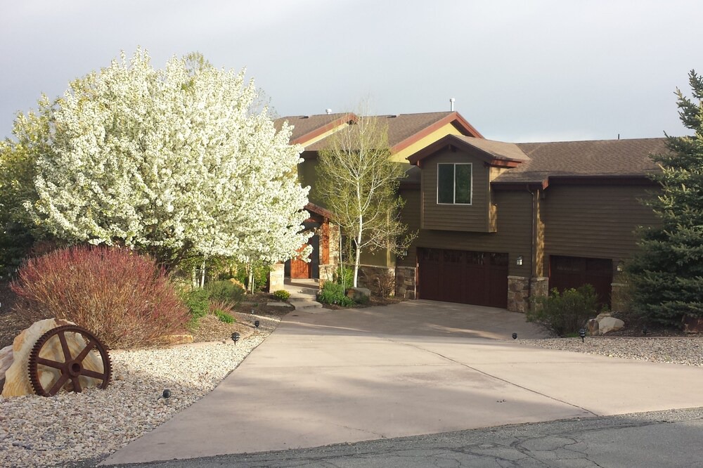 Photo of Others in Highland Estates