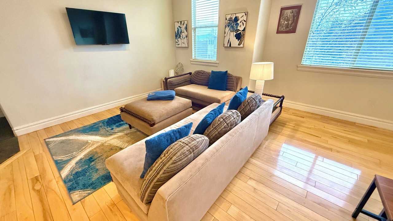 Photo of Bedroom in Central City
