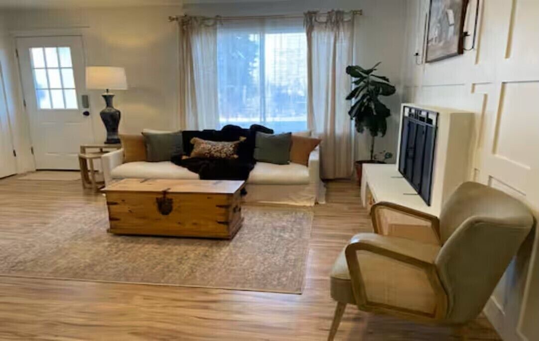 Photo of Livingroom in Sandy