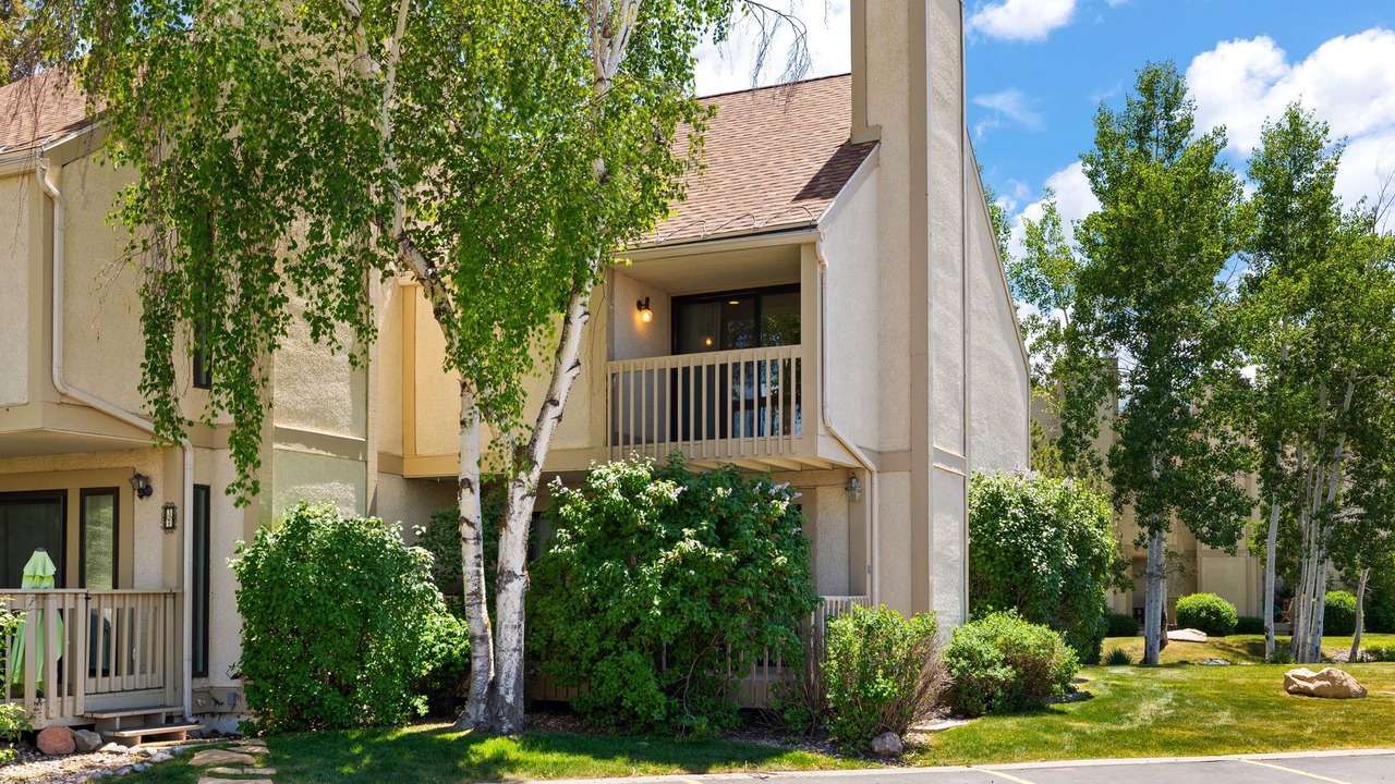 Photo of Outdoor in Park Meadows
