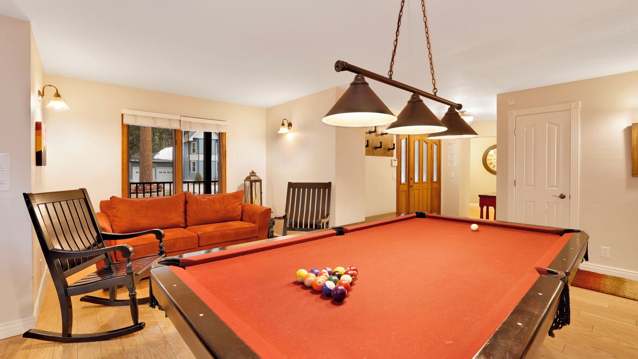 Photo of Bedroom in Evergreen Estates