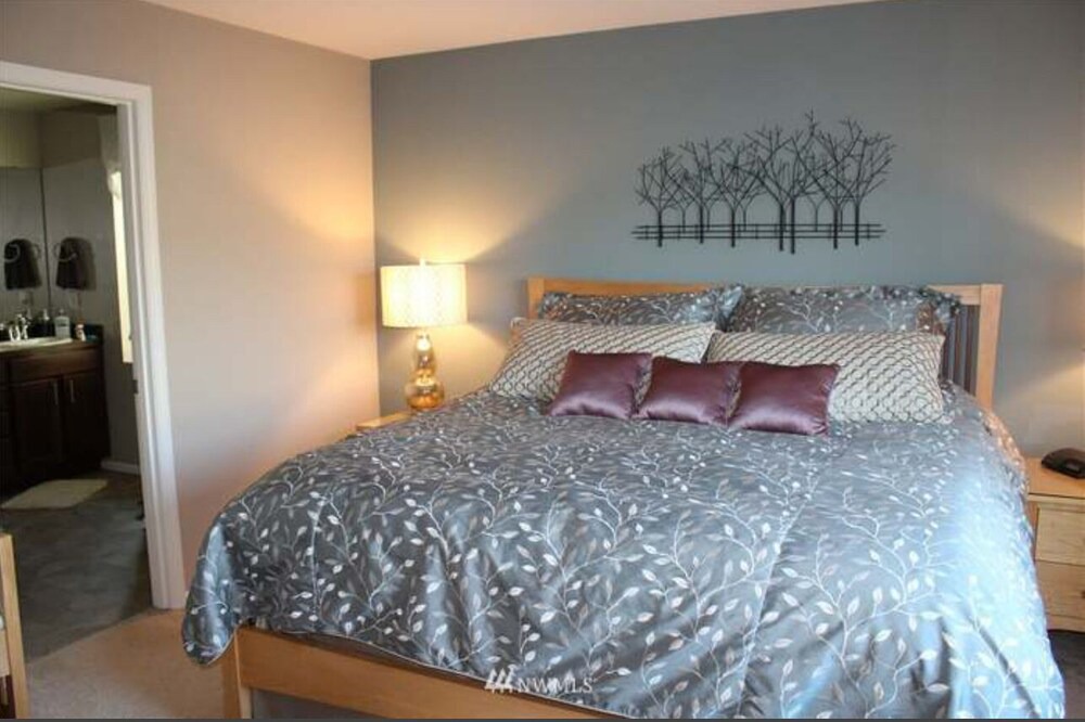 Photo of Bedroom in Mill Creek
