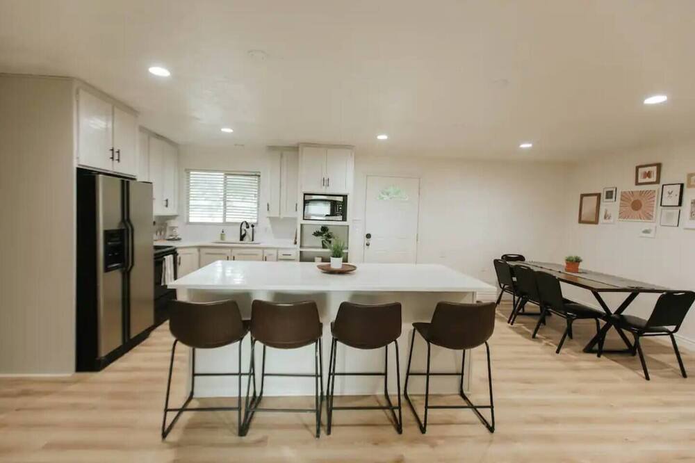 Photo of Kitchen in Lakeview
