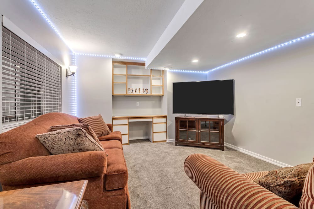 Photo of Livingroom in Holladay