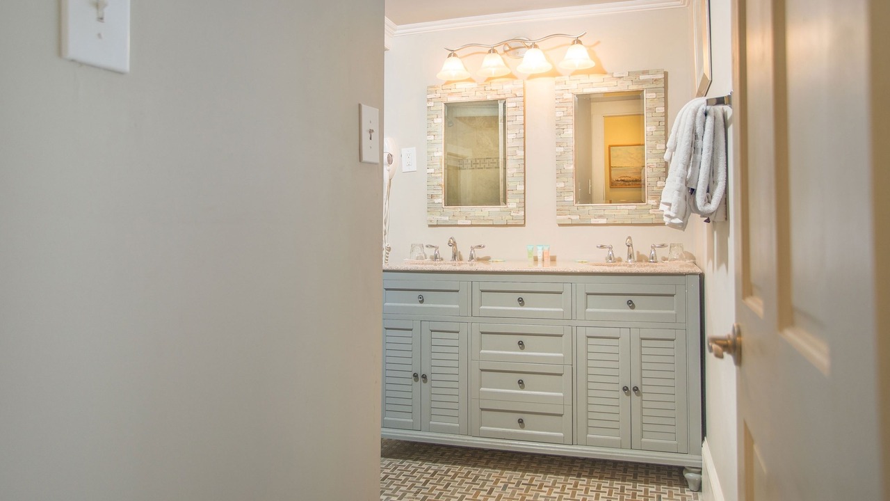 Photo of Bathroom in Historic District - North