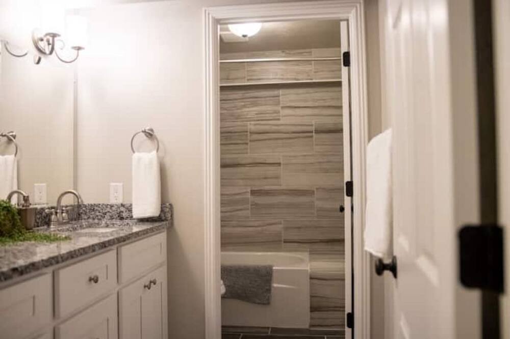 Photo of Bathroom in North Salt Lake
