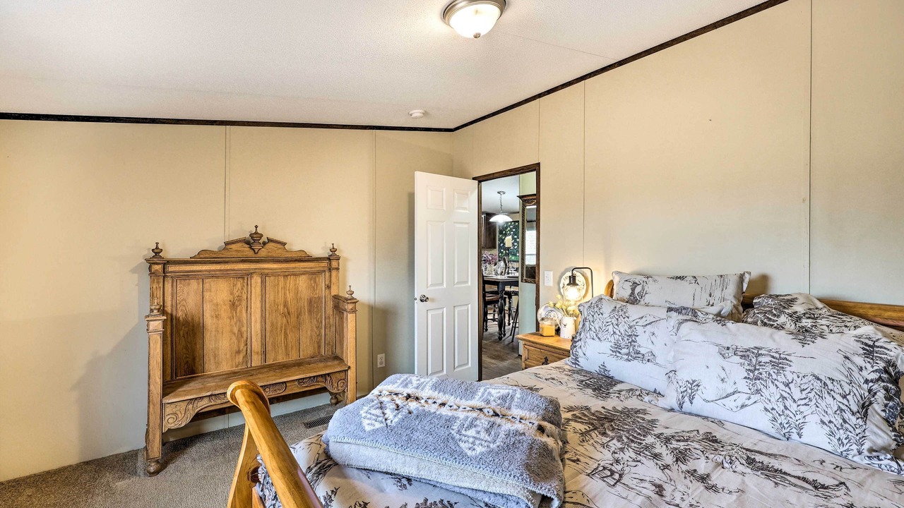 Photo of Bedroom in Ozark