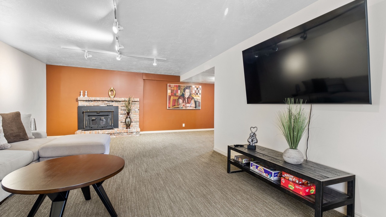 Photo of Livingroom in Cottonwood Heights