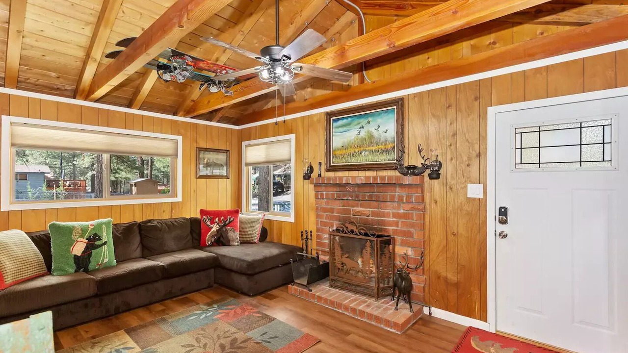 Photo of Livingroom in Big Bear