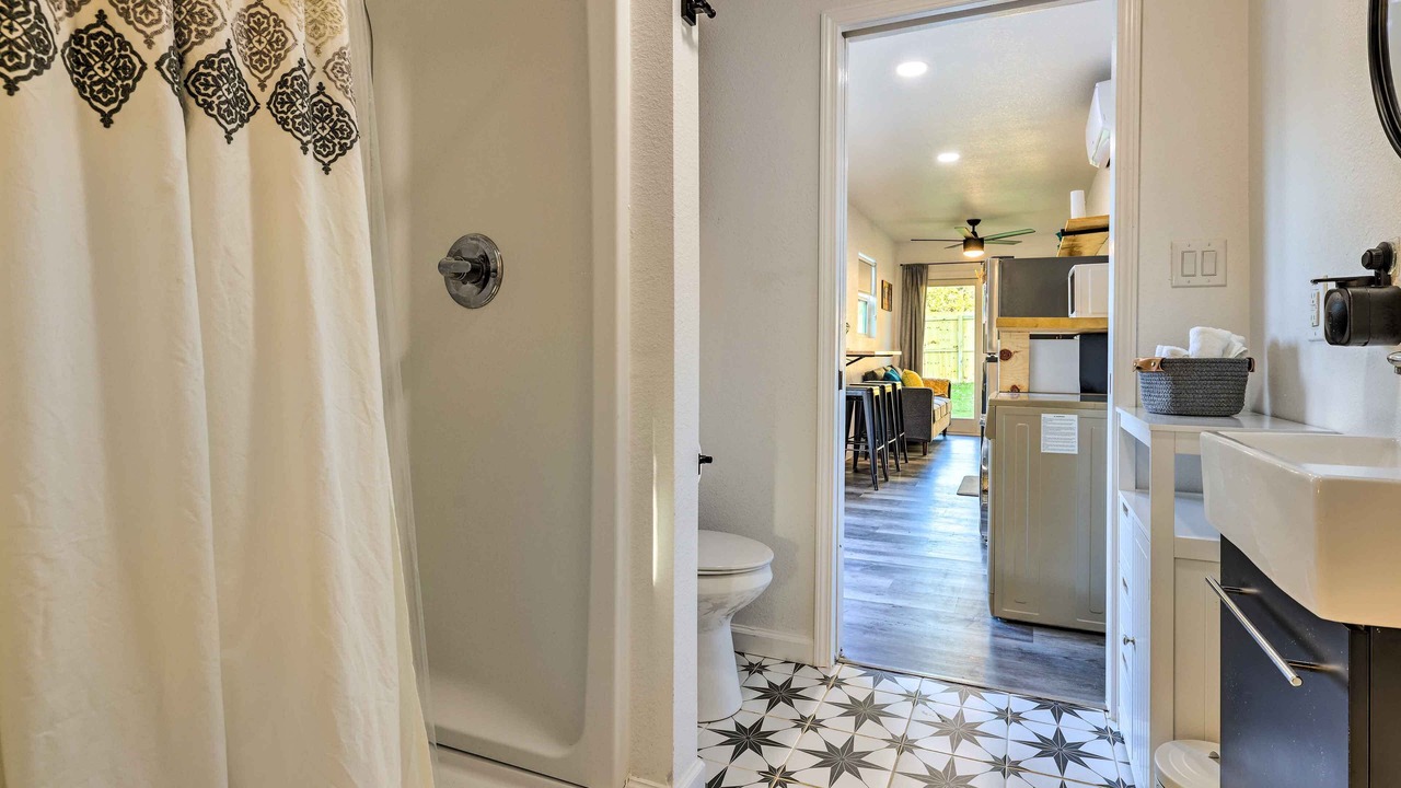 Photo of Bathroom in Canyon Lake