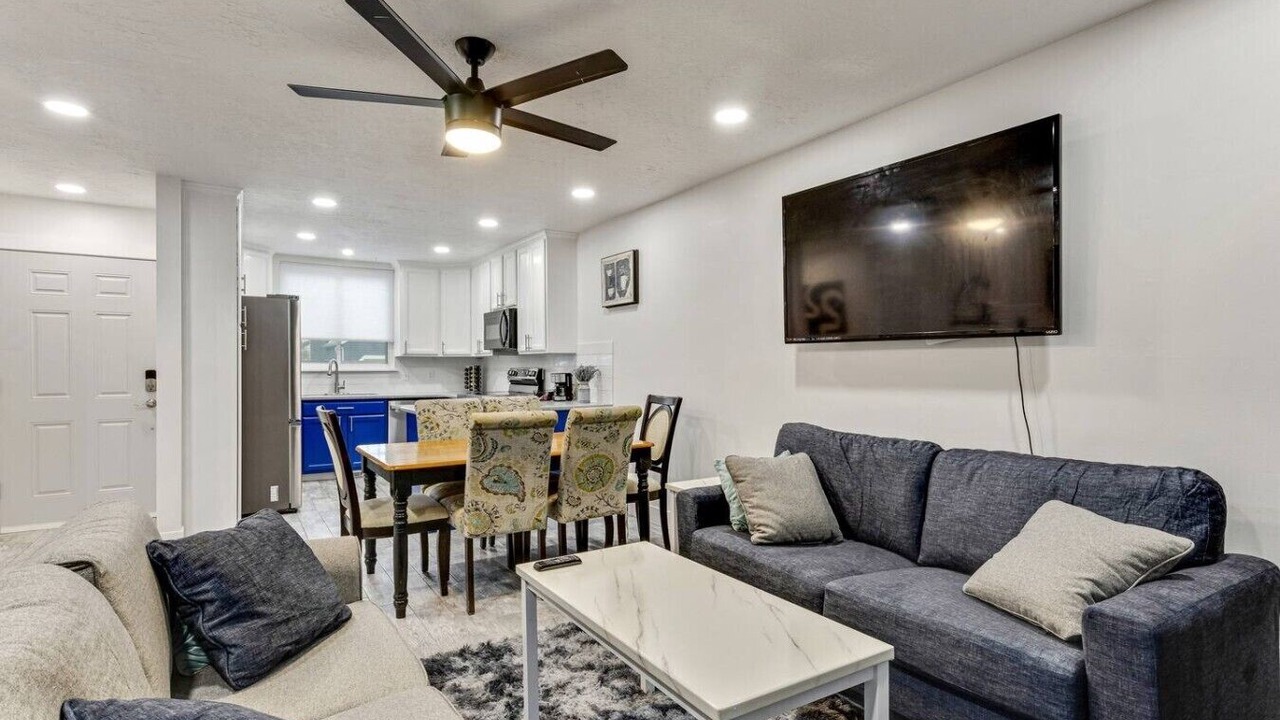 Photo of Livingroom in South Salt Lake