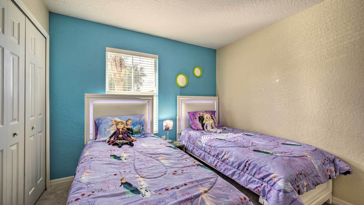 Photo of Bedroom in Regal Palms
