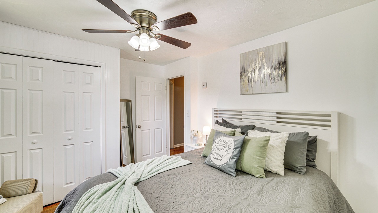 Photo of Bedroom in Spry