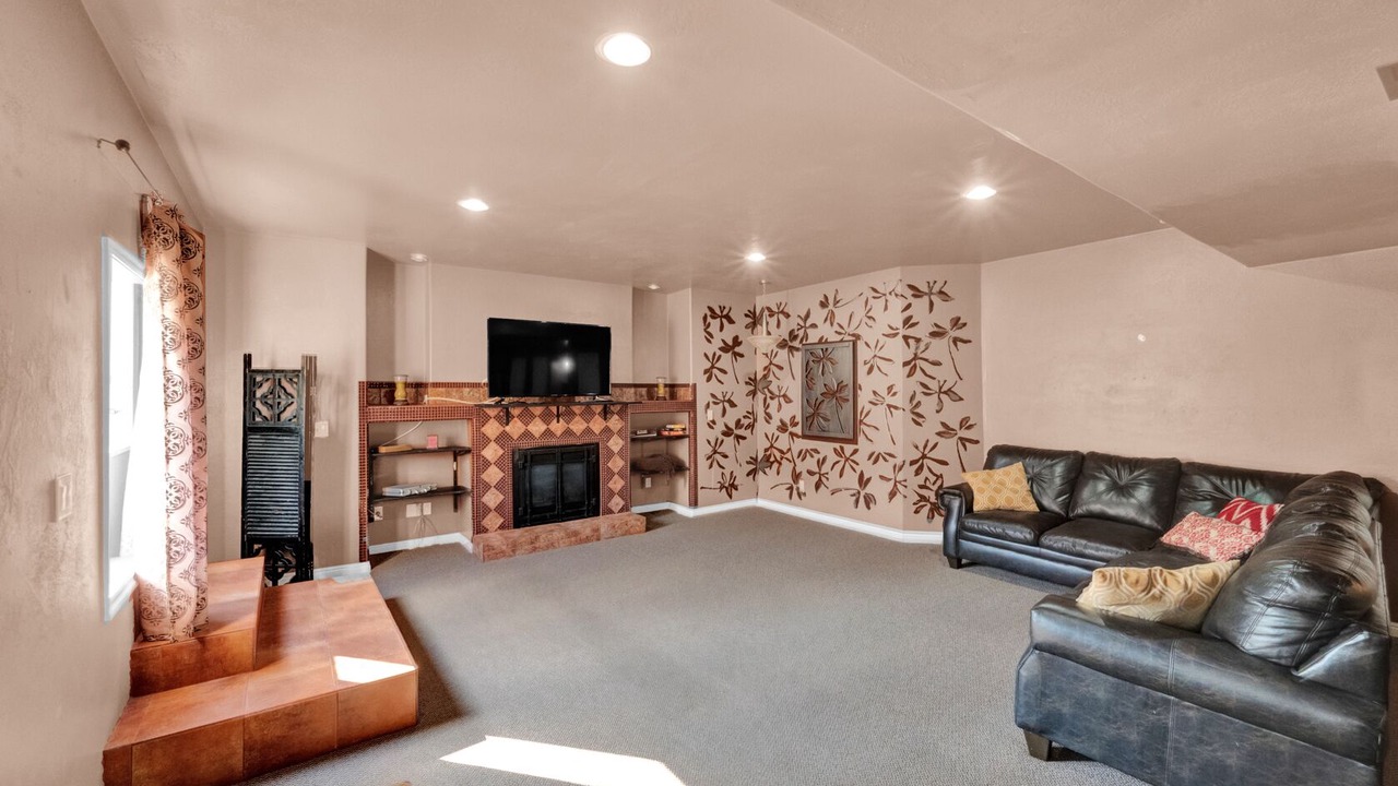 Photo of Livingroom in North Salt Lake