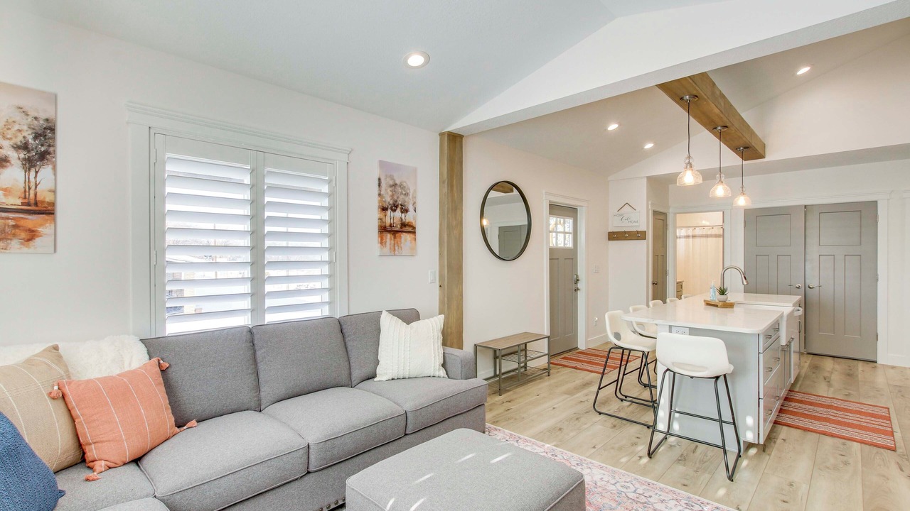 Photo of Livingroom in Perry