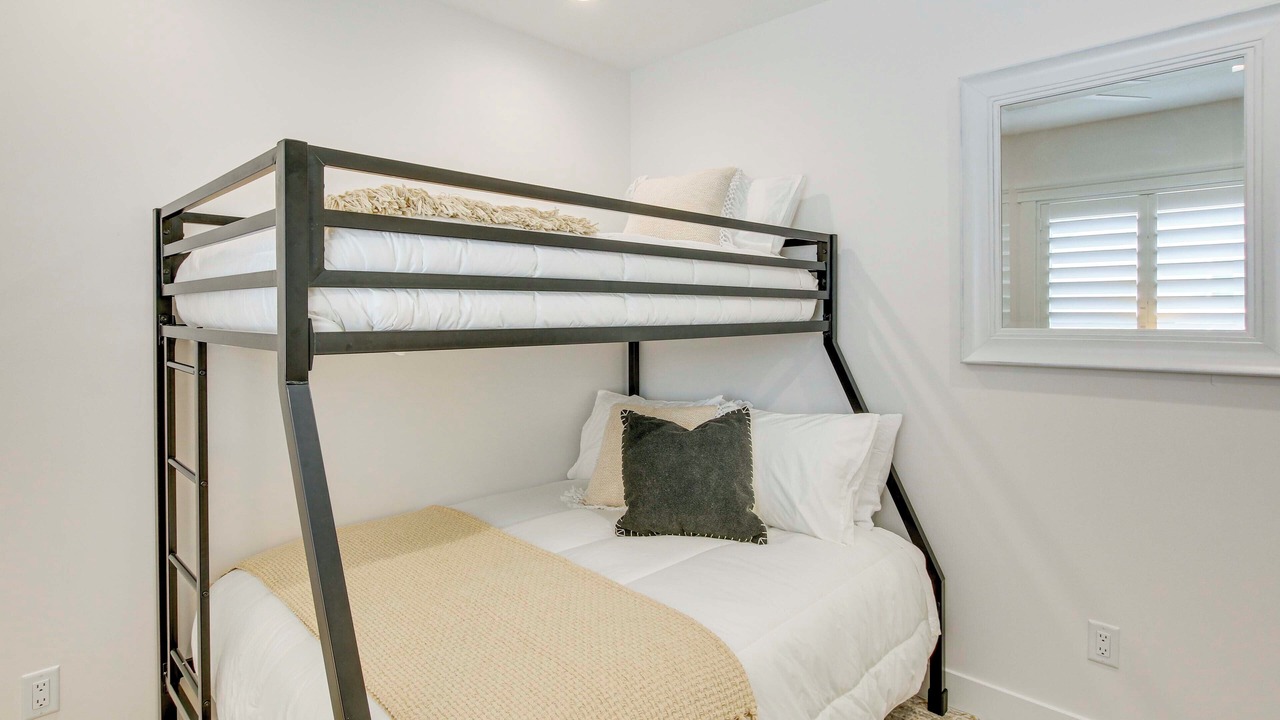 Photo of Bedroom in Perry