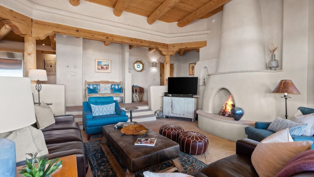 Photo of Livingroom in North Hills