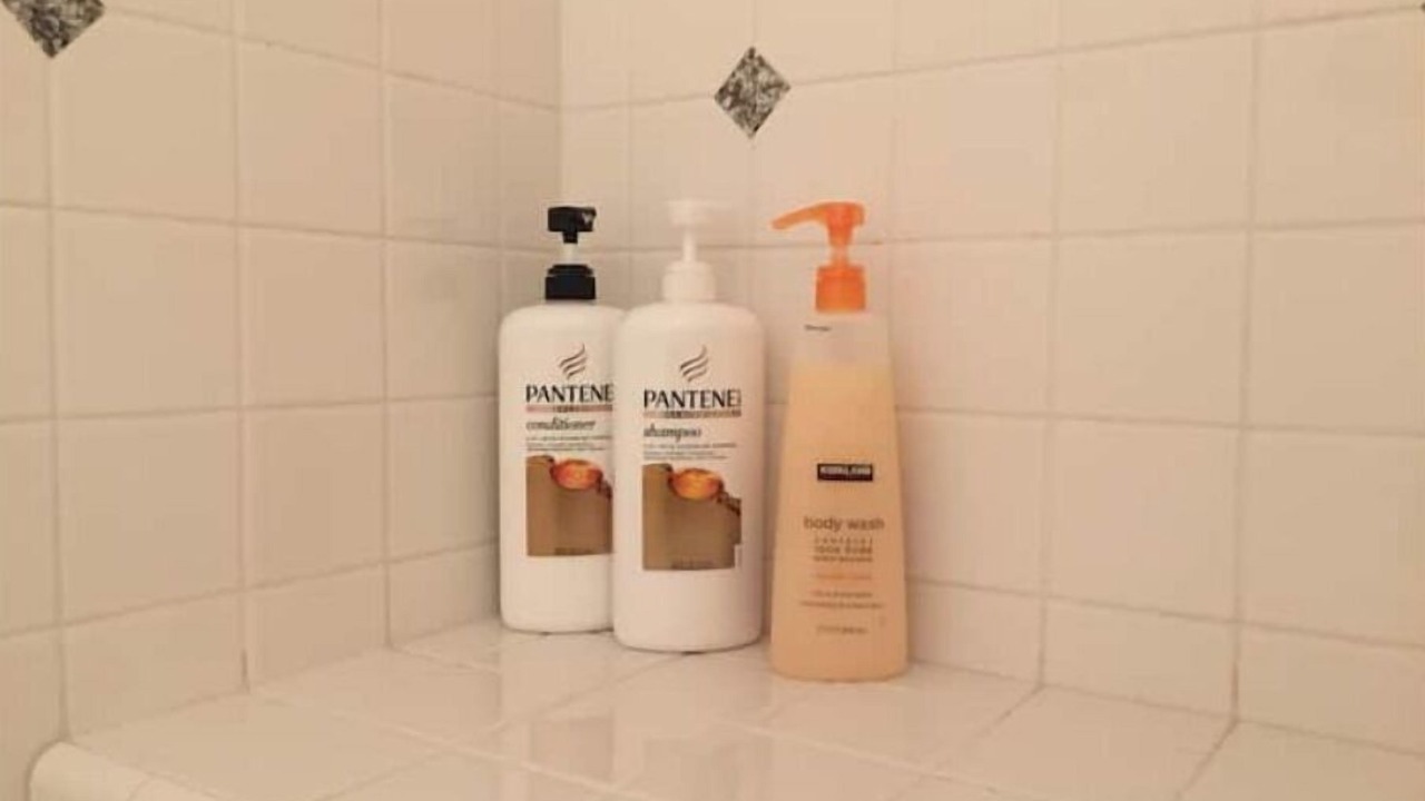 Photo of Bathroom in Sandy
