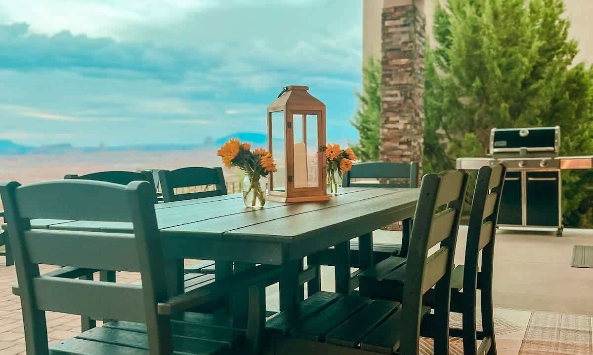 Photo of Outdoor in Page
