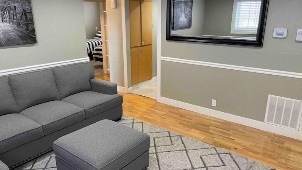 Photo of Livingroom in East Central