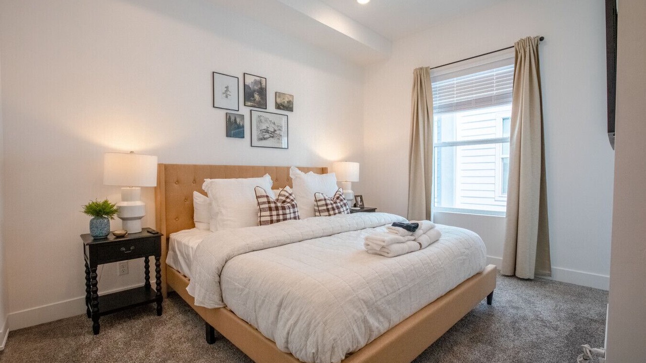 Photo of Bedroom in Poplar Grove