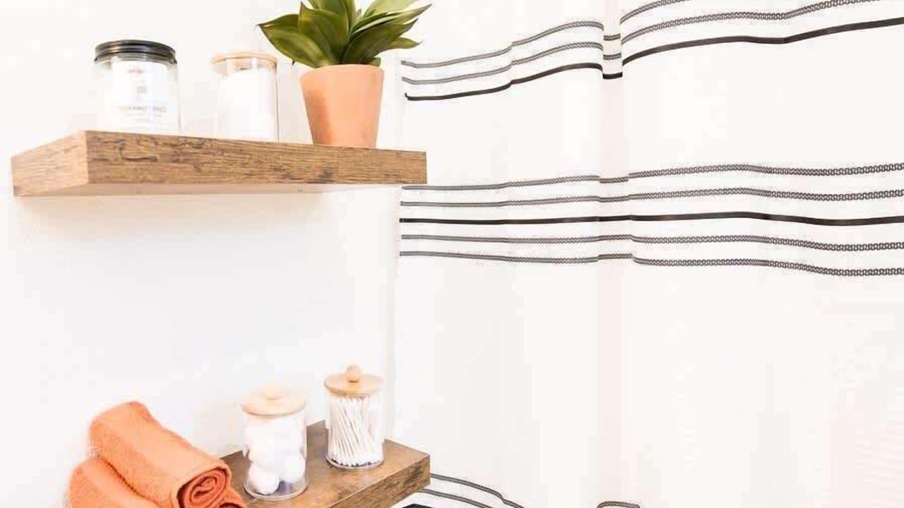 Photo of Bathroom in Page