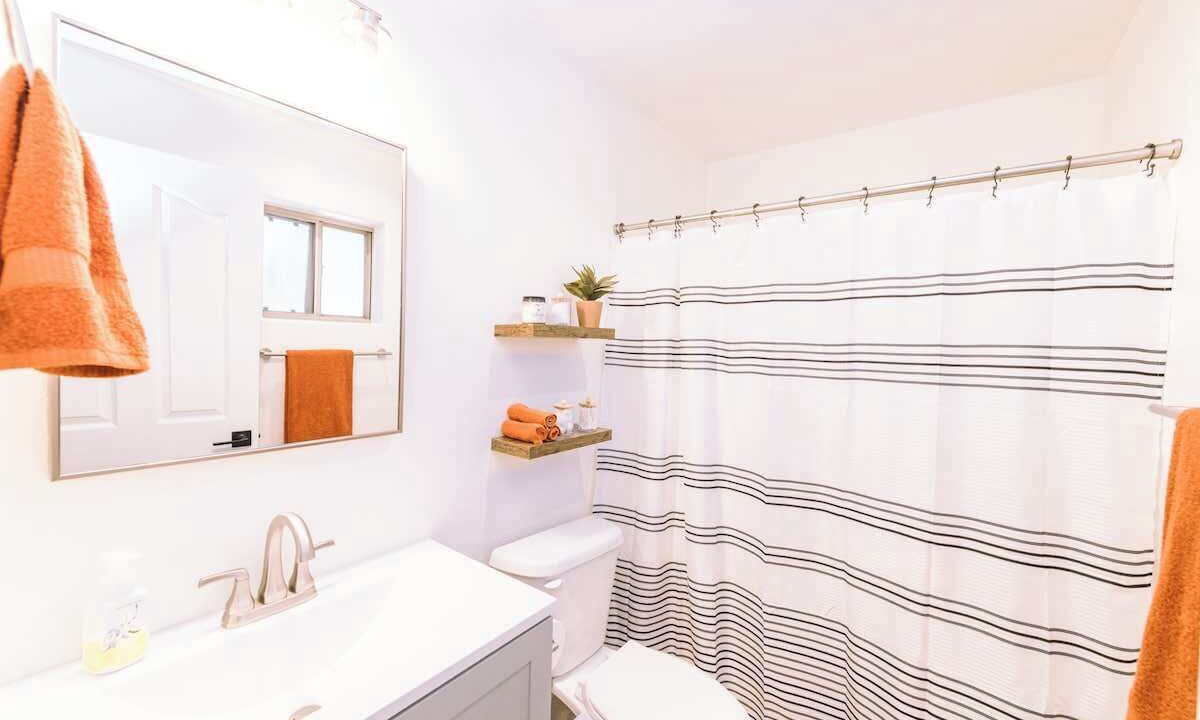 Photo of Bathroom in Page