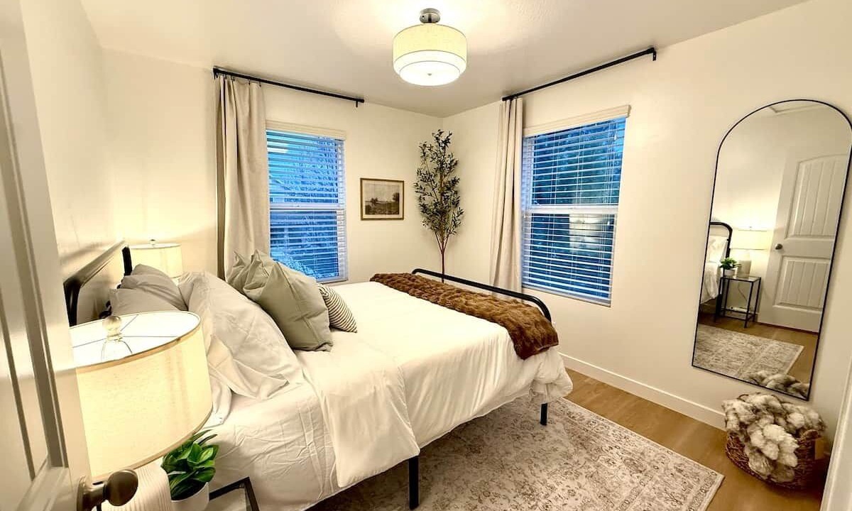Photo of Bedroom in Sandy