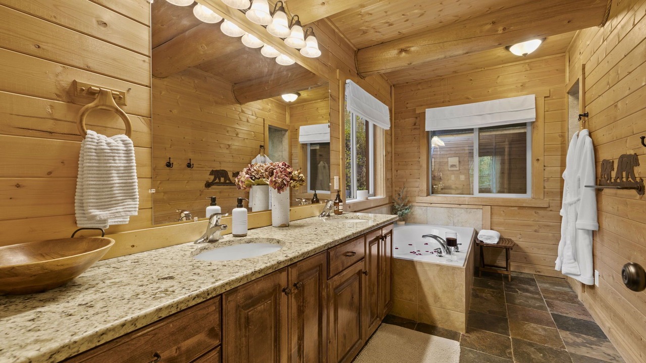 Photo of Bathroom in Tollgate Canyon