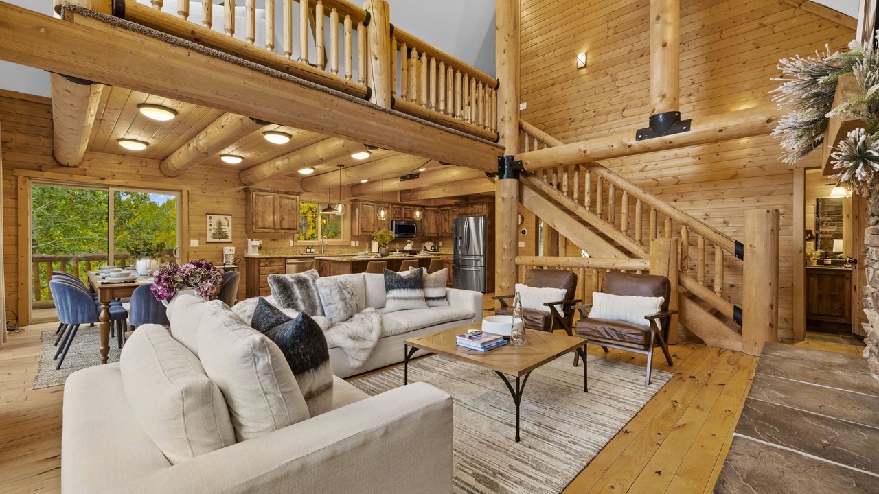 Photo of Livingroom in Tollgate Canyon
