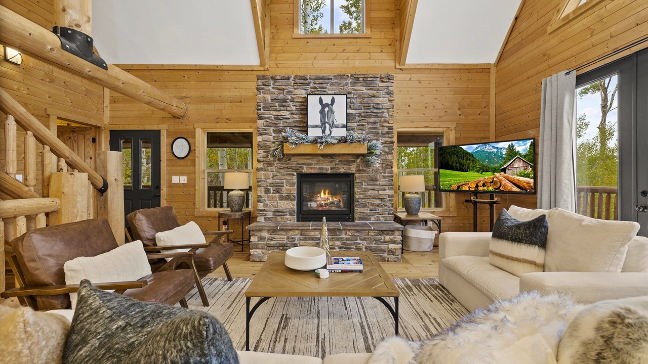 Photo of Livingroom in Tollgate Canyon
