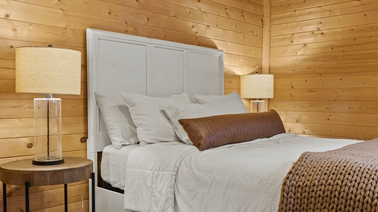 Photo of Bedroom in Tollgate Canyon