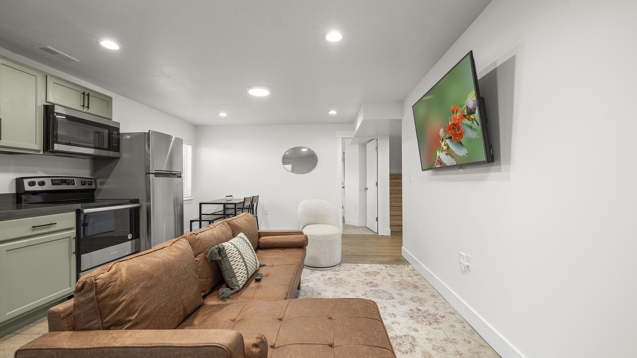 Photo of Livingroom in Bluffdale
