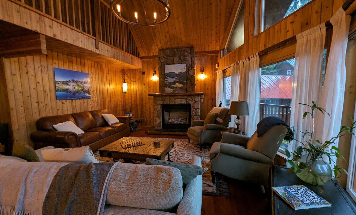 Photo of Livingroom in Glacier