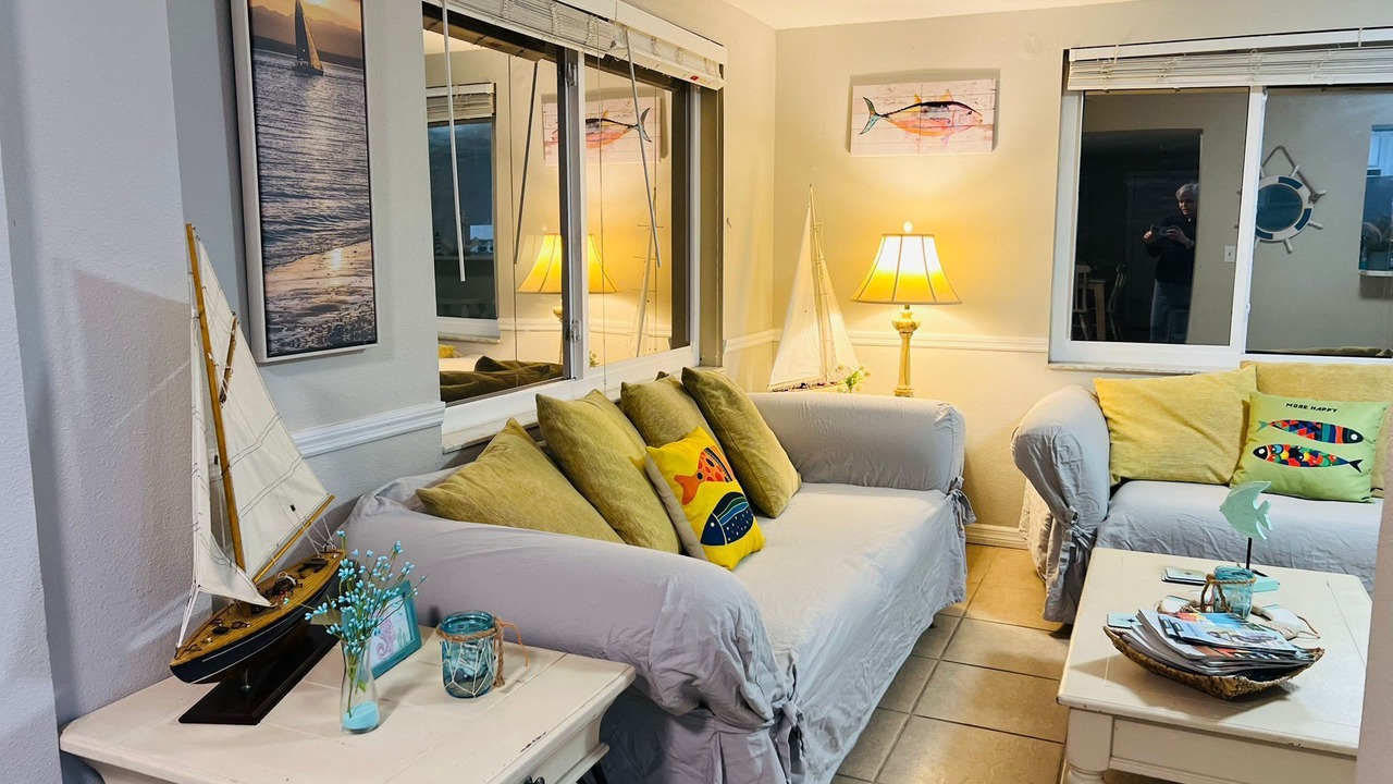 Photo of Livingroom in Gulf Highlands