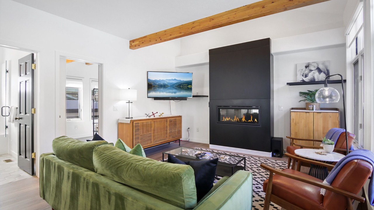 Photo of Livingroom in Deer Valley