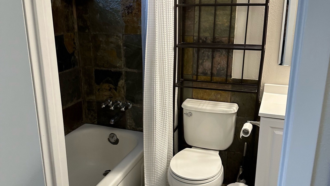 Photo of Bathroom in Riverton