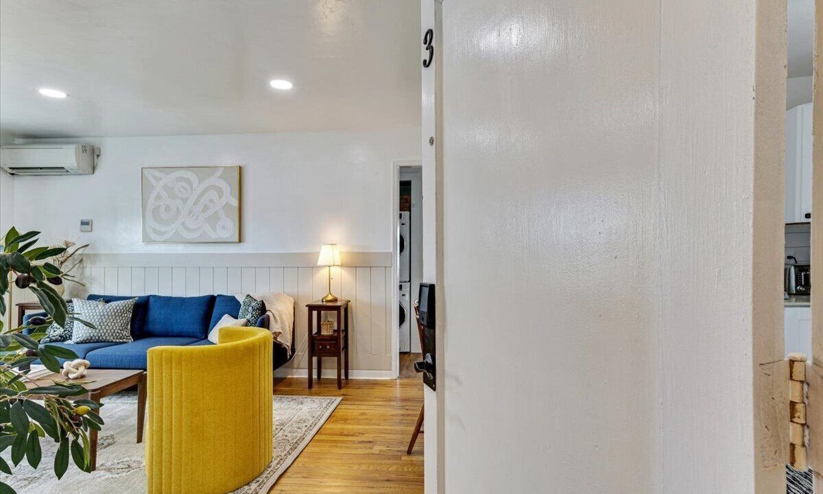 Photo of Livingroom in East Central