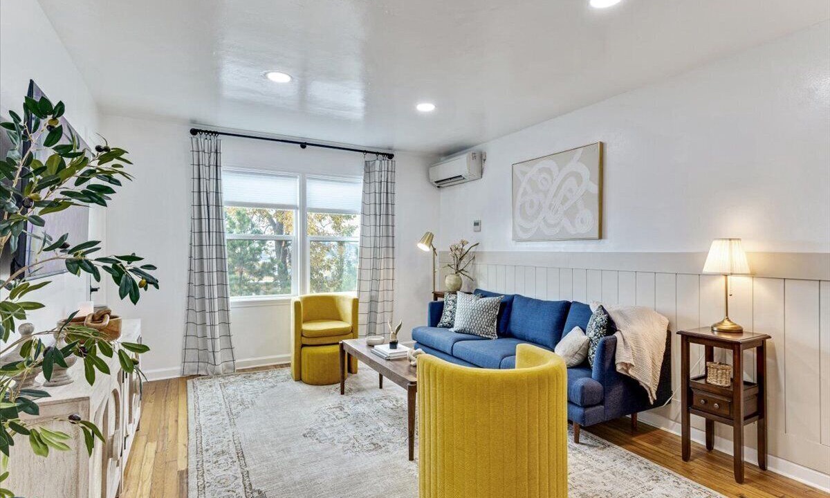 Photo of Livingroom in East Central